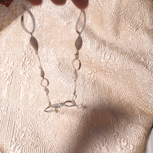 Stainless steel Necklace NWT ❤️ - Picture 6 of 9